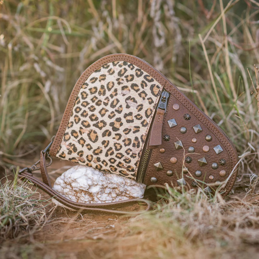STS31194-great-plains-small-pistol-case-lifestyle_1000x 1.jpg